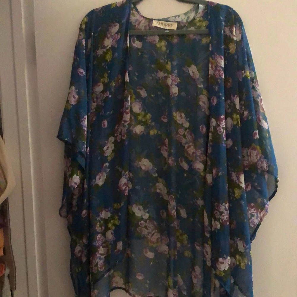 Audrey 3+1 Blue Floral Kimono